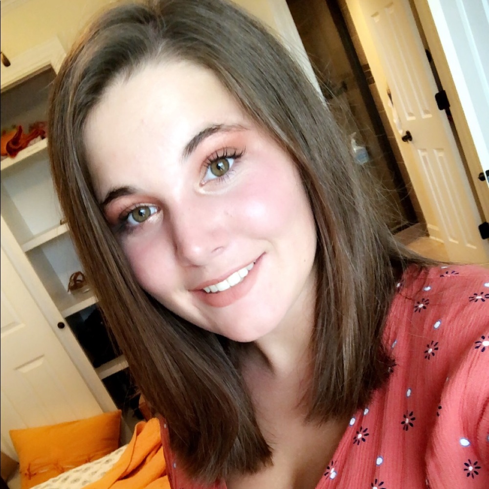 Meet your Posher, Vivian